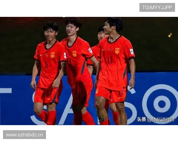 决赛2次送礼 U17国足助教 潘朝伟非关系户 他球商高+像日本球员_球迷_曹阳_亚洲杯